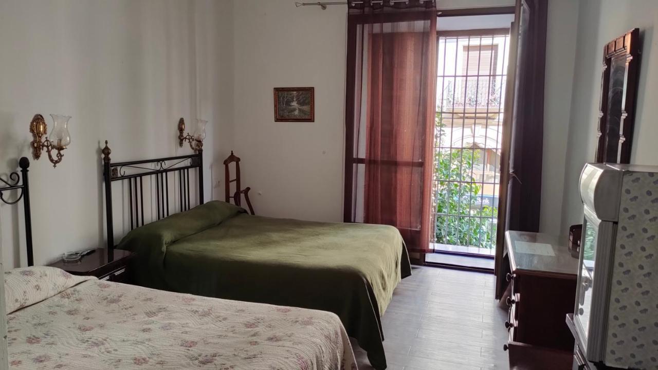 Hostal Colon Antequera Zewnętrze zdjęcie
